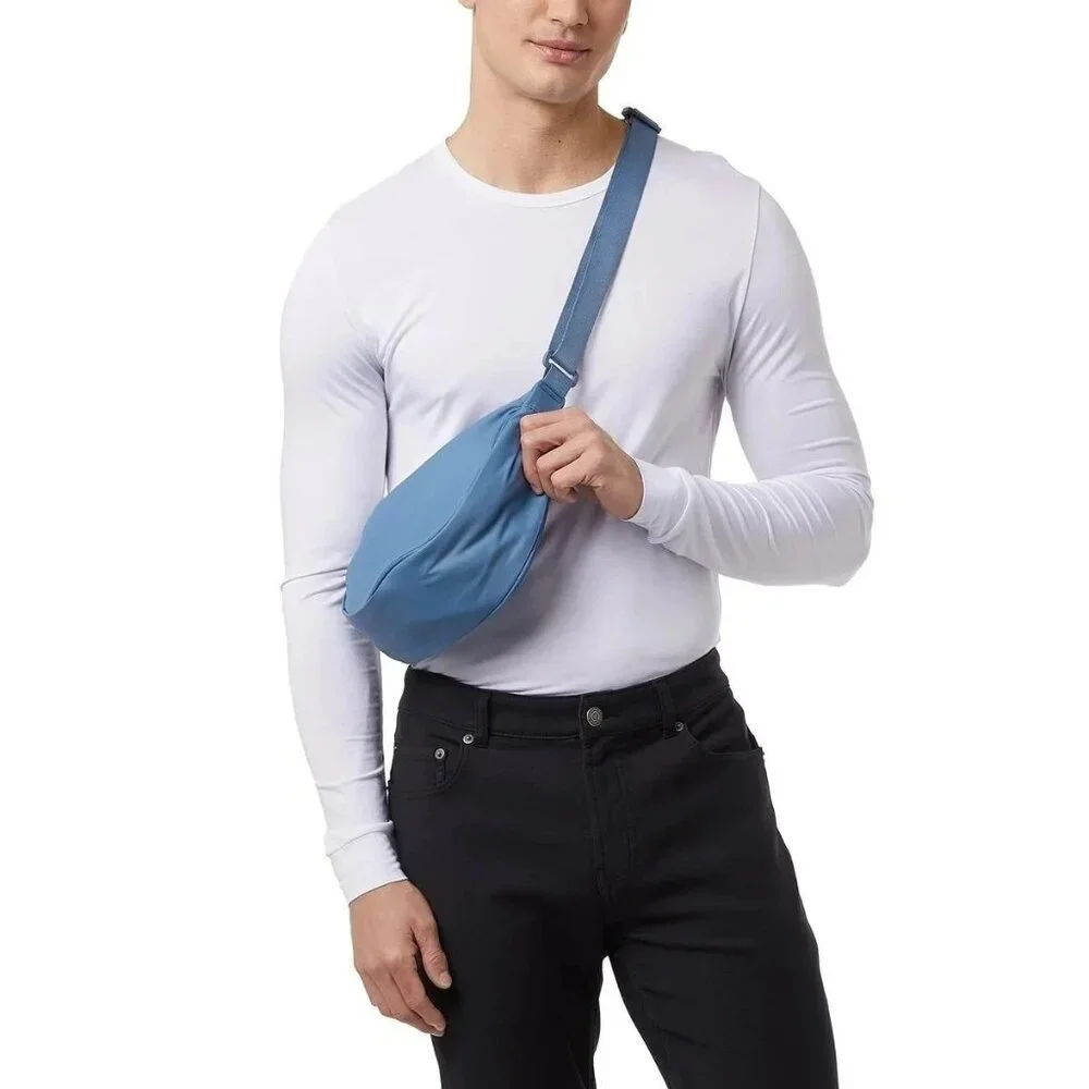 NEW 32 Degrees Cool Unisex  Blue Crossbody Bag Adjustable Lightweight M0021 - Picture 2 of 7